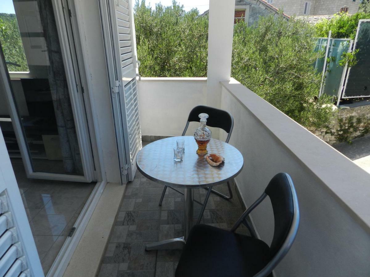 Apartment Eli Lumbarda Exteriör bild